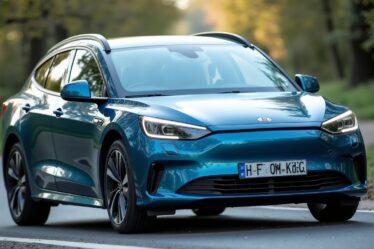 Combien de temps peut durer une voiture hybride rechargeable en moyenne ?